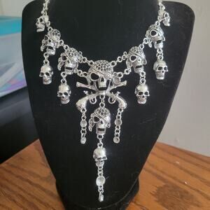 Pirate skulls and crossbones gothic chunky bib necklace & matching earrings